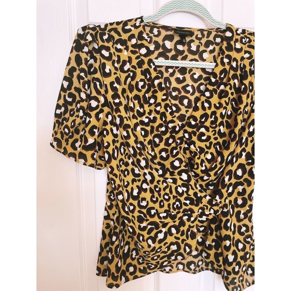 Who What Wear leopard print wrap blouse - Picture 6 of 7